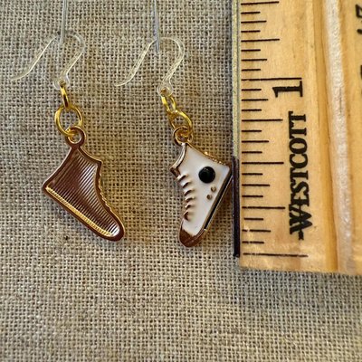 Lightweight hypoallergenic earrings - safe for metal allergies - Image 3