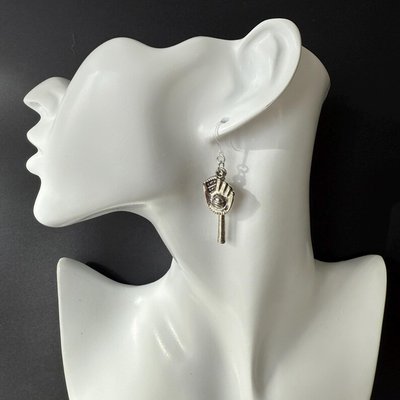 Lightweight hypoallergenic earrings - safe for metal allergies - Image 4