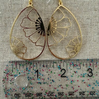 Lightweight hypoallergenic earrings - safe for metal allergies - Image 3